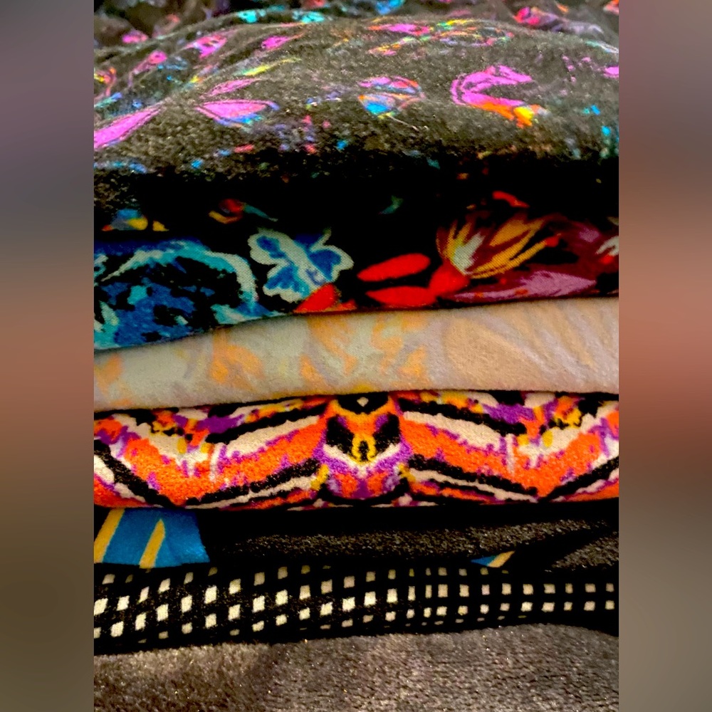 Lularoe lot of 7 TC leggings